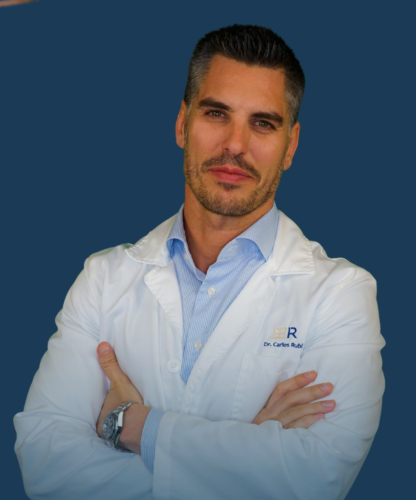 Dr. Carlos Rubí — Director · Cirujano plástico en Instituto Rubí